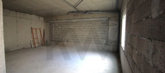 602m² Commercial property in Canico, Portugal No. 214046 47