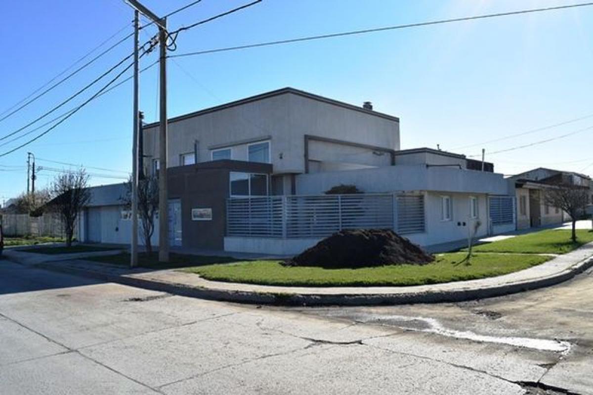 3 bedrooms House in Tierra del Fuego, Argentina No. 62700