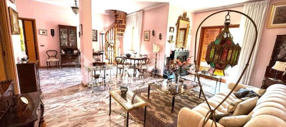 Пентхаус с 4 спальнями в Рим, Италия № 194879 2