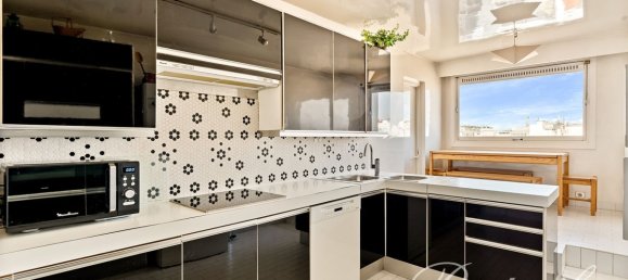 3 bedrooms Apartment in Paris, France No. 351211 5