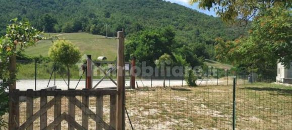 4 bedrooms House in Spoleto, Italy No. 102081 3