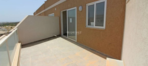 3 bedrooms Penthouse in Zebbug, Malta No. 1248 6