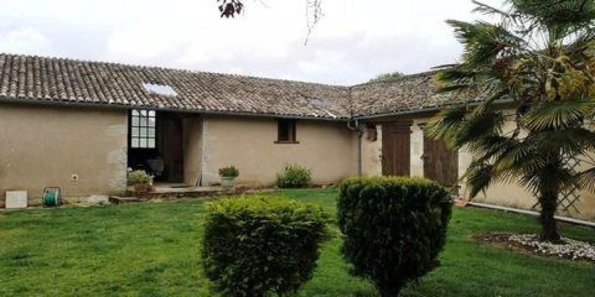 Casa de 4 dormitorios en Vivonne, France No. 26354