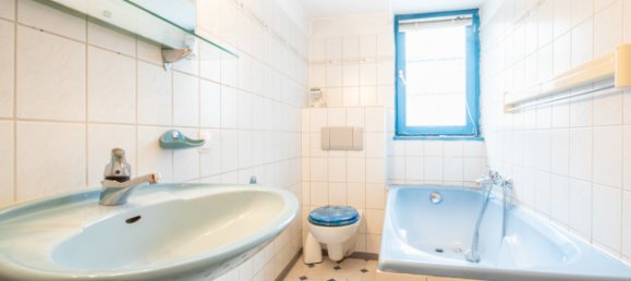 8-Zimmer Hotel in Waldshut, Germany, Nr. 61665 9