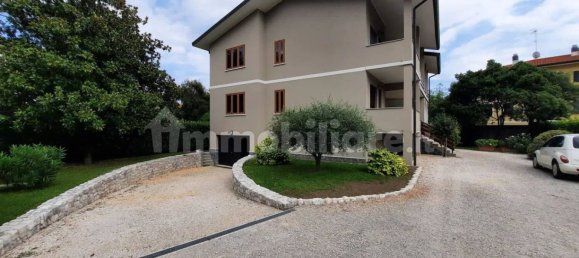 Вилла с 10 спальнями в Порденоне, Италия № 131444 21