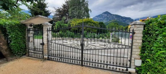 Вилла с 10 спальнями в Порденоне, Италия № 131444 20