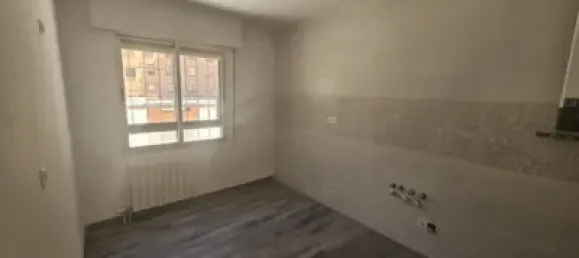 Apartamento T2 em Burgos, Spain N.º 142240 12