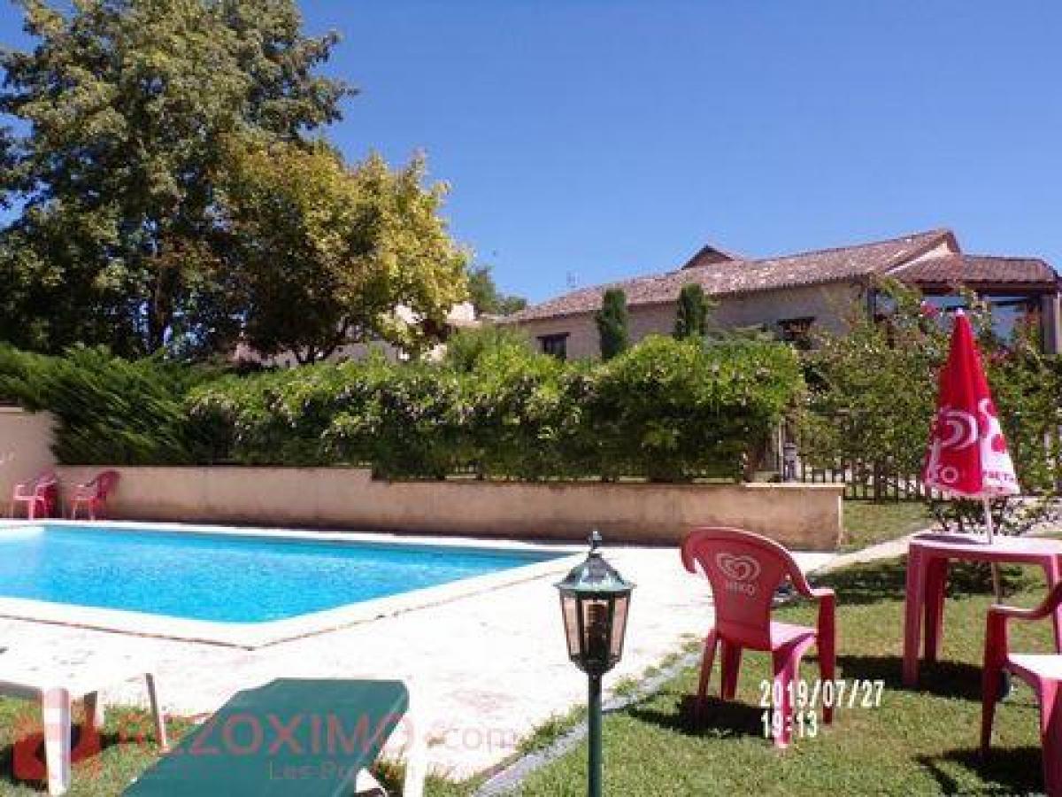  Shop in Bergerac, France No. 18403