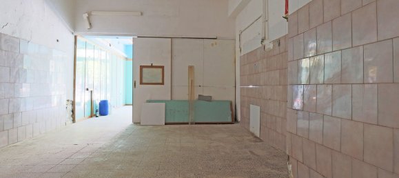 89m² Commercial property in Agropoli, Italy No. 298781 11