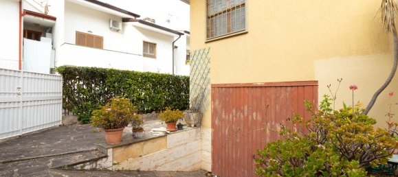 Вилла с 6 комнатами в Латина, Италия № 266031 44