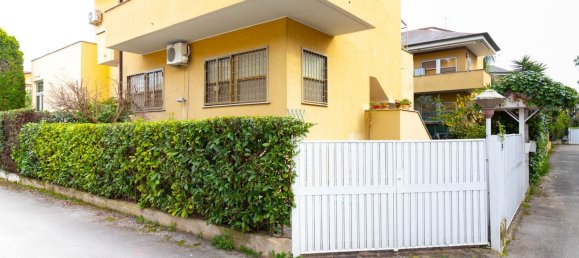 Вилла с 6 комнатами в Латина, Италия № 266031 37