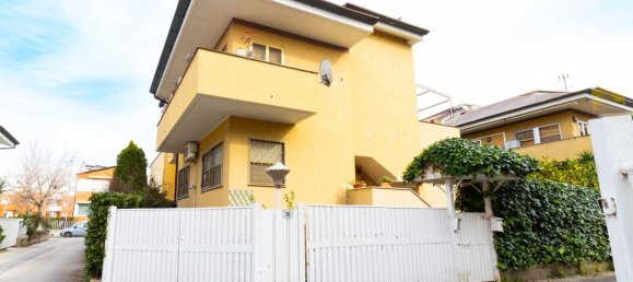 Вилла с 6 комнатами в Латина, Италия № 266031 39