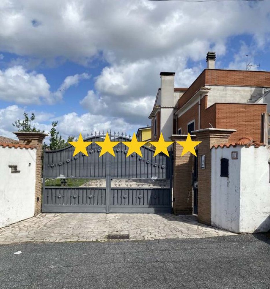 5غرفة شقة في Pomezia, Italy رقم 4526