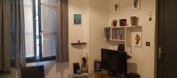 1 bedroom Apartment in Paris, France No. 314833 4