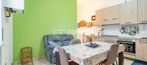 Квартира с 3 комнатами в Каронно Пертузелла, Италия № 283247 4