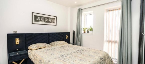 2 bedrooms Apartment in London, United Kingdom No. 12720 6