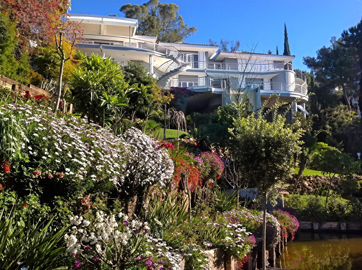 Вилла с 5 спальнями в Эль Мадрональ, Испания № 22960