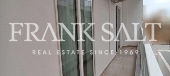 3 chambres Appartement à Luqa, Malta No. 7990 19