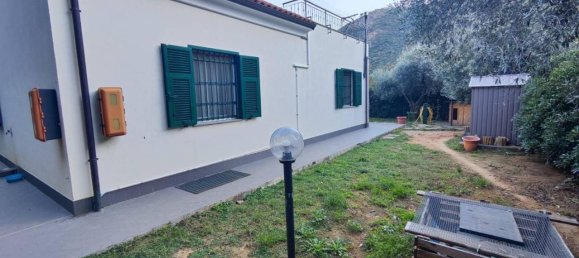 5 rooms Villa in Albenga, Italy No. 170907 2