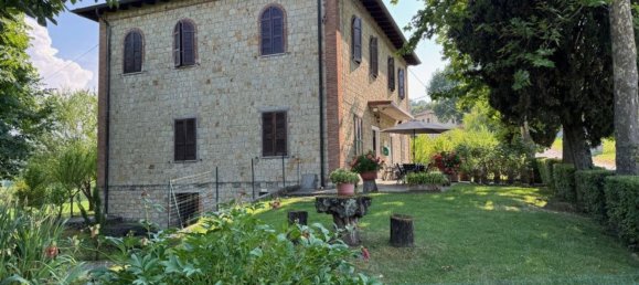 3 bedrooms House in Casina, Italy No. 321113 8