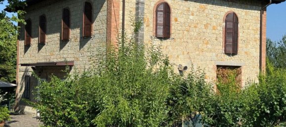 3 bedrooms House in Casina, Italy No. 321113 5