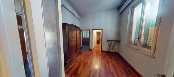 8 bedrooms Apartment in Prato, Italy No. 352979 14