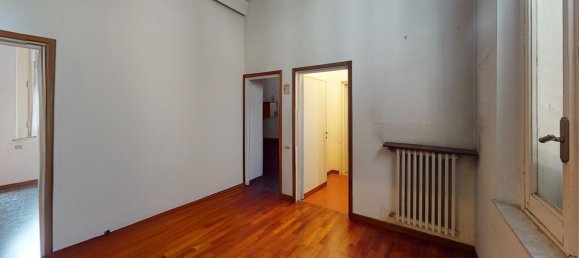 8 bedrooms Apartment in Prato, Italy No. 352979 38