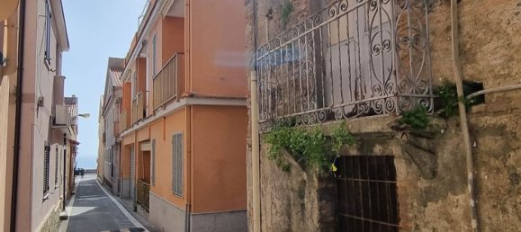 Bâtiment à Santa Teresa di Riva, Italy 350m² No. 115597 3