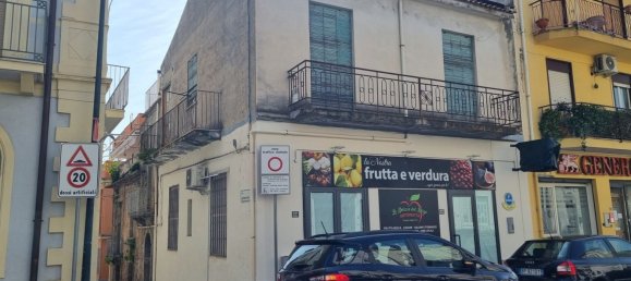 Bâtiment à Santa Teresa di Riva, Italy 350m² No. 115597 2