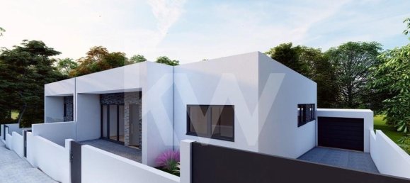 Дом с 3 спальнями в Алмада, Португалия № 146018 3