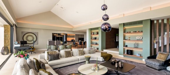 5 bedrooms Villa in Malaga, Spain No. 147458 12