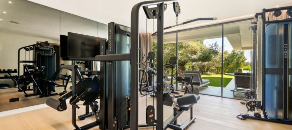 5 bedrooms Villa in Malaga, Spain No. 147458 25