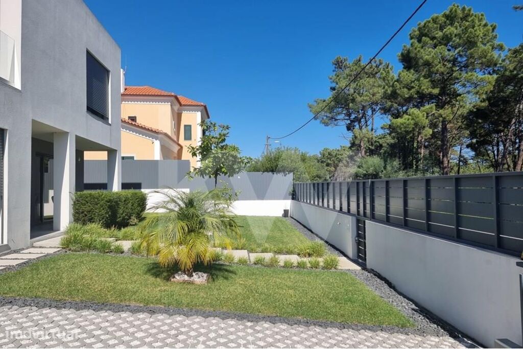 5 bedrooms House in Almada, Portugal No. 71608