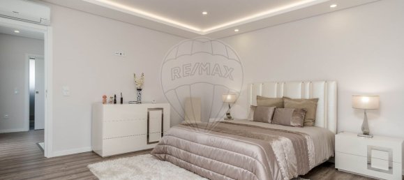 4 Schlafzimmer Villa in Corroios, Portugal, Nr. 169905 17