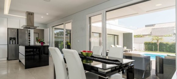 4 Schlafzimmer Villa in Corroios, Portugal, Nr. 169905 31