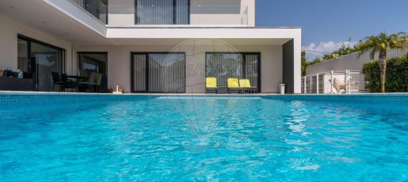 4 Schlafzimmer Villa in Corroios, Portugal, Nr. 169905 2