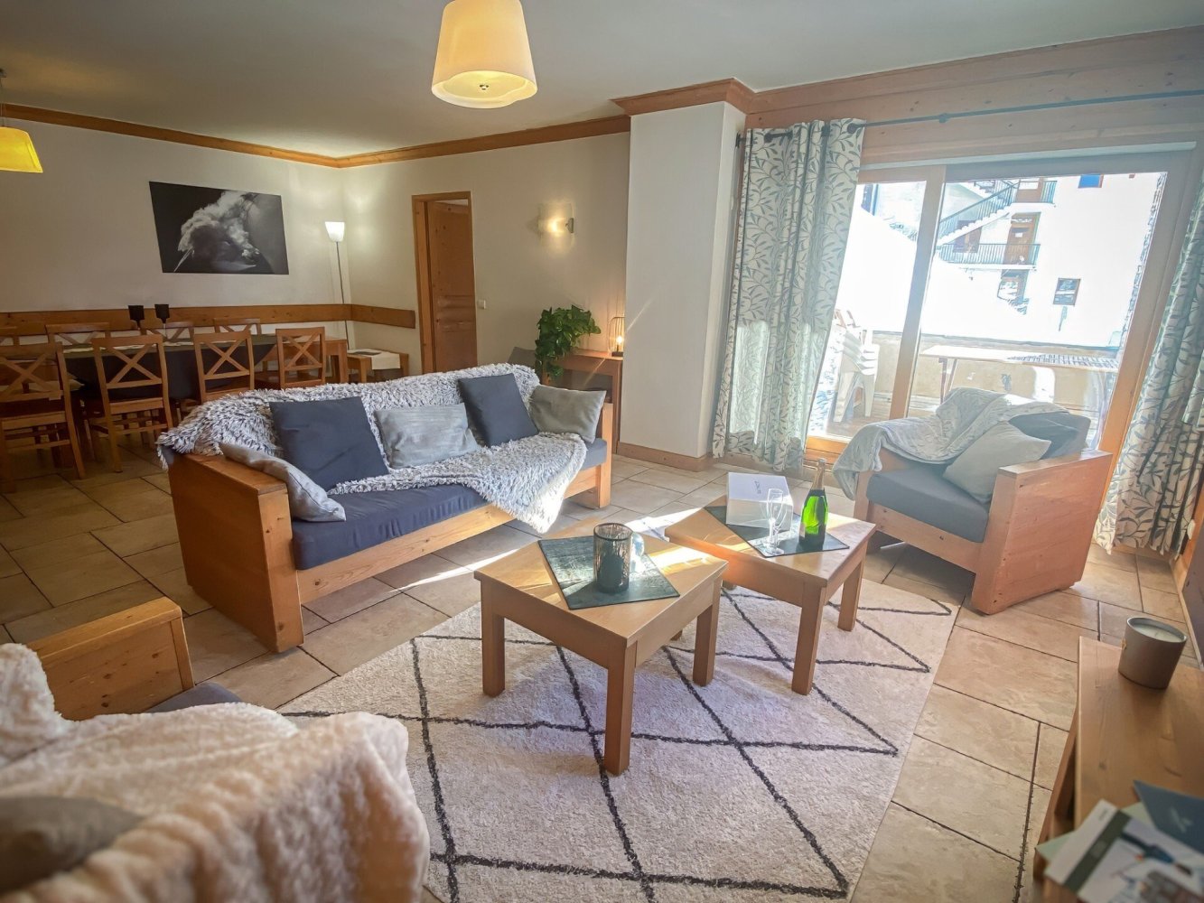 5 bedrooms Apartment in Les Belleville, France No. 463