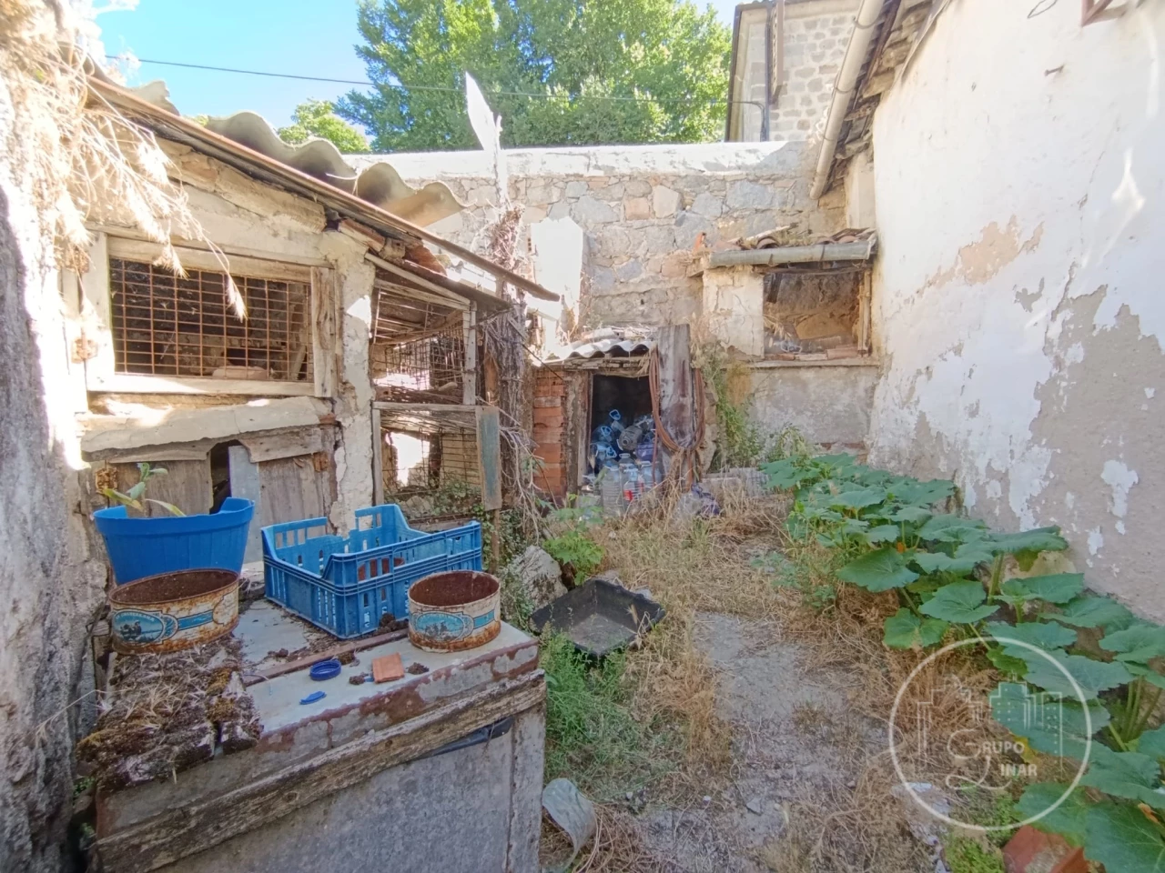 Casa de 6 dormitorios en Ávila, Spain No. 180345