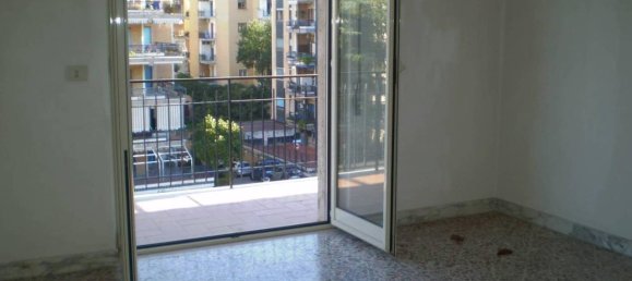 Apartamento de 3 divisões em Portici, Italy N.º 109377 23