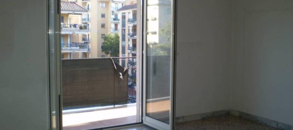 Apartamento de 3 divisões em Portici, Italy N.º 109377 4