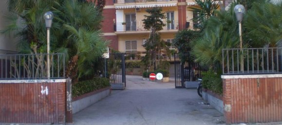 Apartamento de 3 divisões em Portici, Italy N.º 109377 24