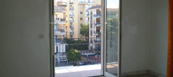 Apartamento de 3 divisões em Portici, Italy N.º 109377 9