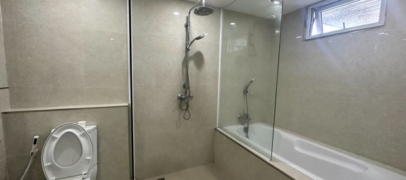 3 bedrooms Condo in Bangkok, Thailand No. 7919 19