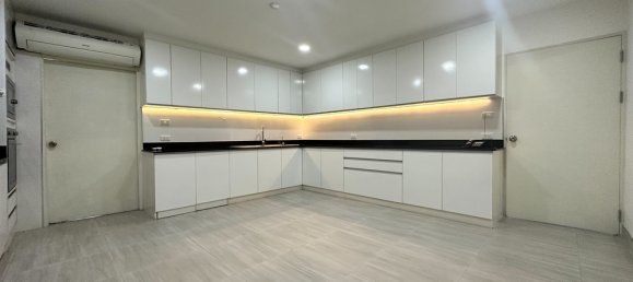 3 bedrooms Condo in Bangkok, Thailand No. 7919 5