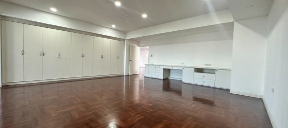 3 bedrooms Condo in Bangkok, Thailand No. 7919 10