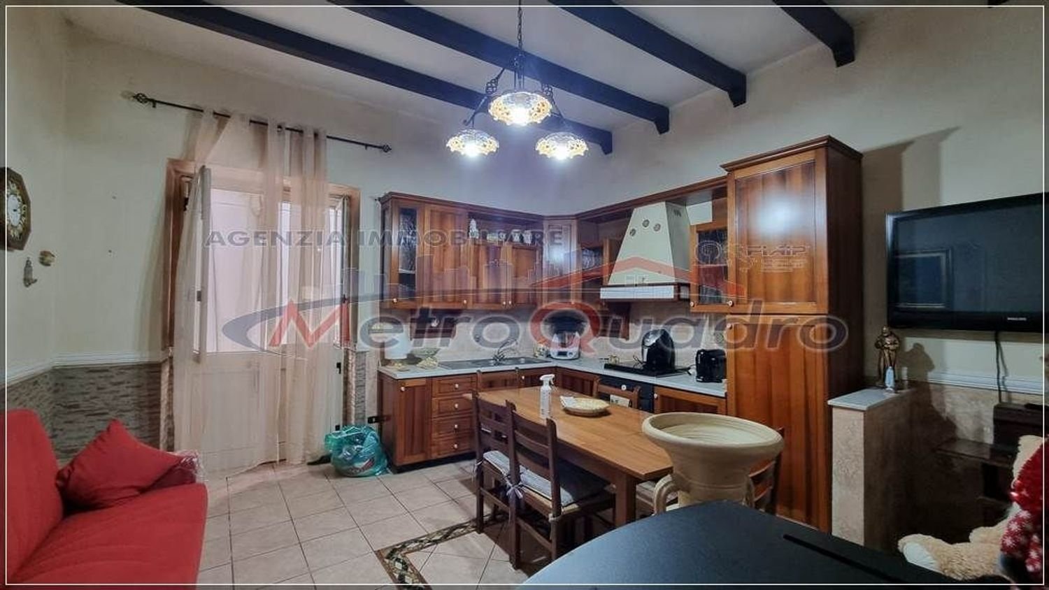 Дом с 3 комнатами в Каникатти, Италия № 44439