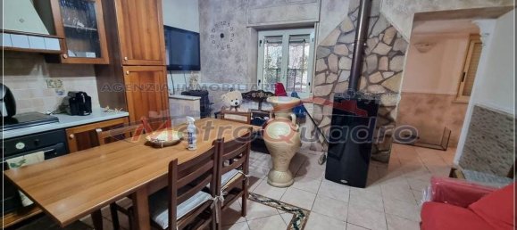 Дом с 3 комнатами в Каникатти, Италия № 44439 2