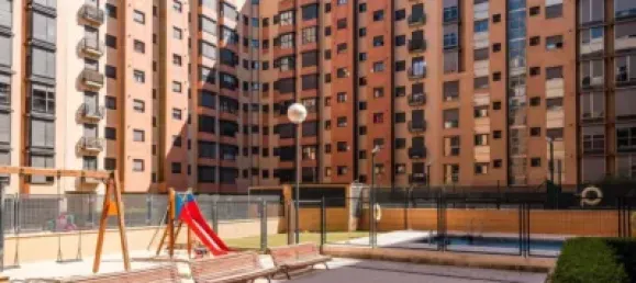 1 Schlafzimmer Doppelhaus in Madrid, Spain, Nr. 137360 35