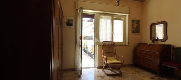 3 bedrooms Apartment in Reggio Calabria, Italy No. 118424 8