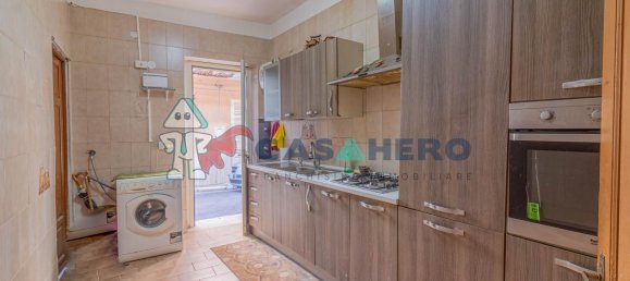 2-salle Appartement à Villabate, Italy No. 13138 5